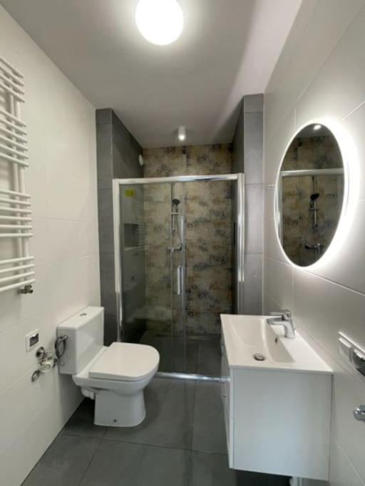 Apartament Sloneczny Kamienica Grochow With Free Parking Warschau Buitenkant foto